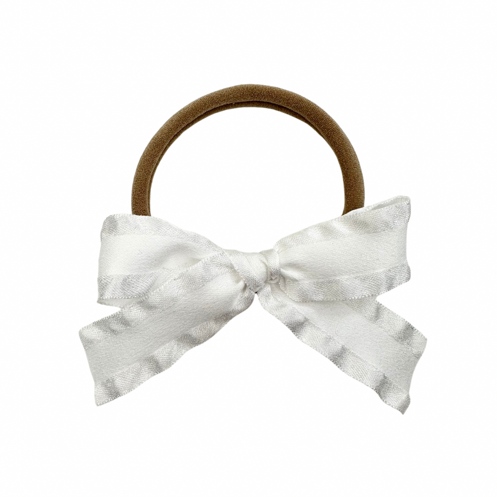 White Ruffle Edge :: Ribbon Mini Explorer Bow