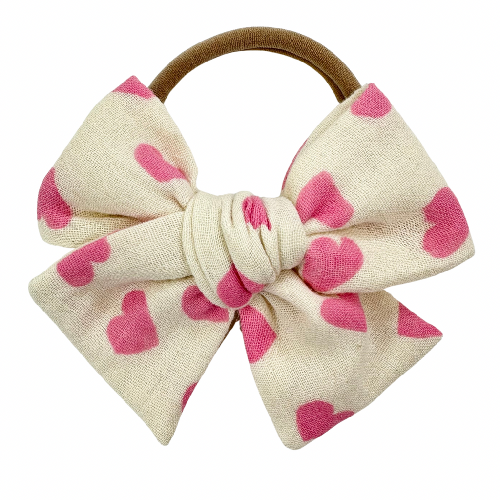 Hearts in Pink Double Gauze :: Mini Voyager Bow