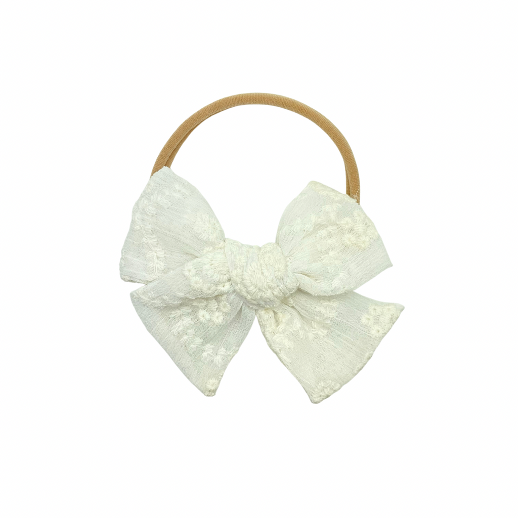 Ivory Eyelet :: Mini Voyager Bow