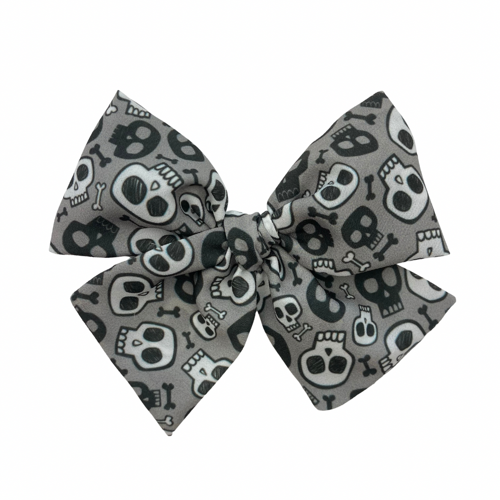 Monochrome Skulls  :: Voyager Bow