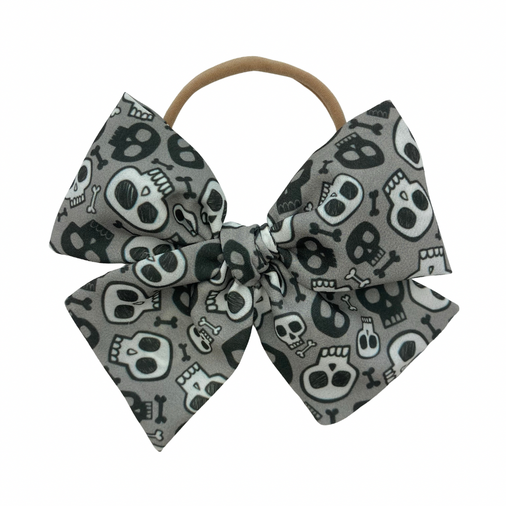 Monochrome Skulls  :: Voyager Bow